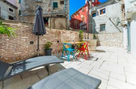 Rovinj, top nekretnina sa terasom u Starom Gradu, Rovinj, Daire