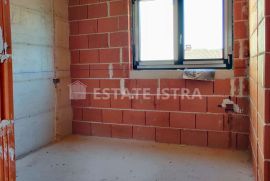 Stan 63 m2 prvi kat u novogradnji Pula Šijana, Pula, Appartement