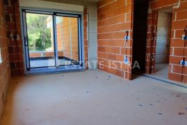 Stan 63 m2 prvi kat u novogradnji Pula Šijana, Pula, Appartement