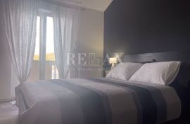 Valun -  dvoetažni apartman prvi red uz more, Cres, Kвартира