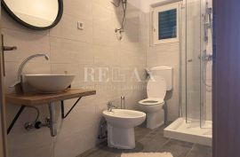 Valun -  dvoetažni apartman prvi red uz more, Cres, Kвартира