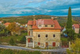 Momjan, izuzetna kuća sa prekrasnim pogledom!, Buje, Ev