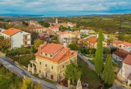 Momjan, izuzetna kuća sa prekrasnim pogledom!, Buje, Famiglia