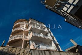 Omiš, Lokva Rogoznica, hotel-pansion, ukupno NKP 825 m2, Omiš, Propiedad comercial