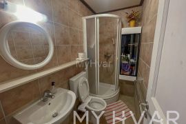 Penthouse u Jelsi, Jelsa, Flat