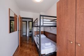 Apartman 350m od plaže, dvosoban, Pula, Pula, Wohnung