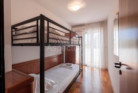 Apartman 350m od plaže, dvosoban, Pula, Pula, Stan