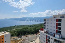 RIJEKA, MARTINKOVAC- 2S+DB u novogradnji s dva parkirna mjesta u garaži, Rijeka, Flat