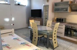 Stan u suterenu zgrade, Ližnjan, okolica, Istra, Ližnjan, Apartamento