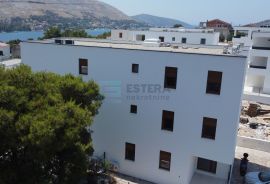 PRODAJA apartman Grebaštica 60,42 m2, 200 m od mora, vrt, parking, Šibenik - Okolica, Stan