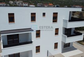 PRODAJA apartman Grebaštica 61,17 m2, 200 m od mora, vrt, parking, Šibenik - Okolica, Kвартира