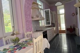 OPATIJA GOSPODSKI STAN 185m2, STROGI CENTAR, 80m DO MORA !, Opatija, Wohnung