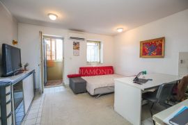 Pula, Studio apartman u blizini Arene, Pula, Wohnung