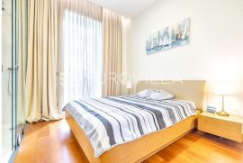 Zagreb, strogi centar grada, trosoban stan NKP 82 m2, Zagreb, Flat