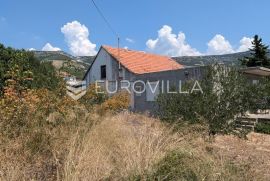 Kaštel Novi, Rudine, kuća NKP 120 m2, na zemljištu površine 767 m2, Kaštela, Casa