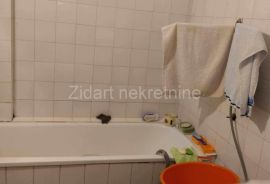 Zemun, Galenika, trosoban stan, Zemun, Appartement