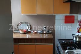 Blok 70, četvorospratnice pored Save, 96m2, uknjižen, Novi Beograd, Kвартира