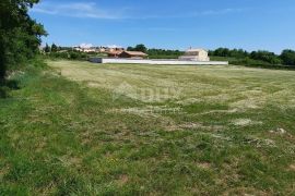 ISTRA, BARBAN - Građevinsko zemljište s predanim zahtjevom za izgradnju moderne vile, Barban, Land