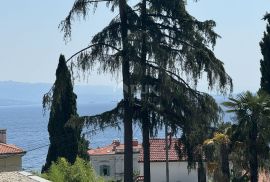 OPATIJA, CENTAR - uređen apartman, velika terasa!!, Opatija, Flat