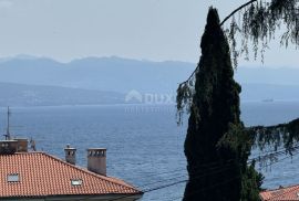 OPATIJA, CENTAR - uređen apartman, velika terasa!!, Opatija, Flat