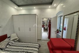 OPATIJA, CENTAR - uređen apartman, velika terasa!!, Opatija, Flat