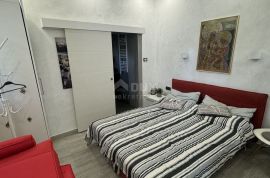 OPATIJA, CENTAR - uređen apartman, velika terasa!!, Opatija, Flat