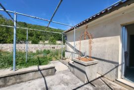 ISTRA, LABIN - Samostojeća kuća za adaptaciju s pogledom na more, Labin, Casa