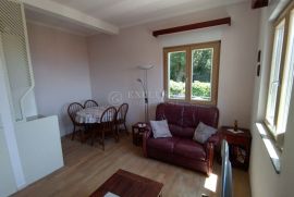 OPATIJA-IKA!!!APARTMAN NA LIJEPOJ MIRNOJ LOKACIJI!!!POGLED NA MORE!!!, Opatija - Okolica, Wohnung