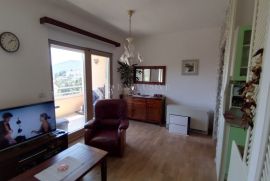 OPATIJA-IKA!!!APARTMAN NA LIJEPOJ MIRNOJ LOKACIJI!!!POGLED NA MORE!!!, Opatija - Okolica, Wohnung