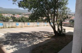 NOVI VINODOLSKI, etaža sa dvije stambene jedinice i okućnicom, Novi Vinodolski, Appartement