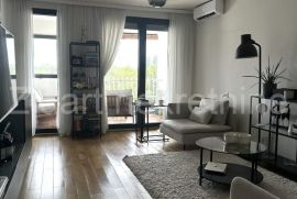 Blok 30, odličan - renoviran trosoban stan, Novi Beograd, Flat