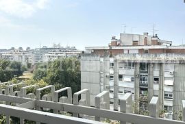 Blok 30, odličan - renoviran trosoban stan, Novi Beograd, Kвартира