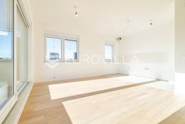 Zagreb, Radnička bussines zona, četverosoban penthouse 120m2 PRVO USELJENJE, Zagreb, Stan