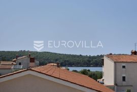 Istra, Pomer, trosoban stan s krovnom terasom, Medulin, Apartamento