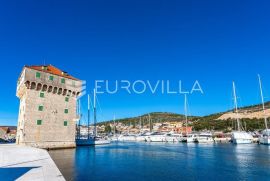 Trogir, Marina, građevinsko zemljište ukupne površine 3692 m2, Marina, أرض