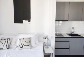 Renovirani studio apartman u centru grada, Pula, Istra, Pula, Stan