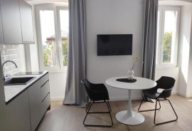 Renovirani studio apartman u centru grada, Pula, Istra, Pula, Διαμέρισμα