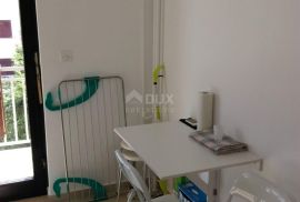 OTOK KRK, MALINSKA - apartman 20m2 s balkonom u neposrednoj blizini plaže, Malinska-Dubašnica, Appartement