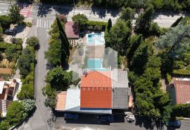 Ekskluzivno samo u našoj agenciji, Kuća 50 m od mora., Crikvenica, House