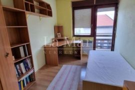 Bukovac-četverosoban stan+ parkirno mjesto, 79 m2, 2.kat, Zagreb, Wohnung