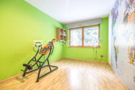 Zagreb, Vrapče, prekrasna vila s dvorištem NKP 505 m2, Zagreb, Famiglia