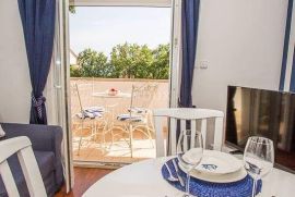 CRIKVENICA - luksuzna kuća s pet apartmana, Crikvenica, Дом