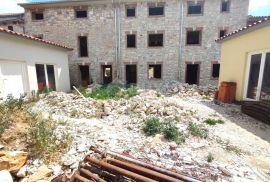 ISTRA, JURŠIĆI - Kamena kuća u nizu sa bazenom + apartman, KLJUČ U RUKE, Svetvinčenat, Maison