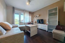 Odličan stan 150m od mora, Crikvenica, Appartement