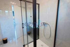 Opatija-Medveja luksuzna villa 93 m2 otvorenim pogledom na more, Lovran, Casa