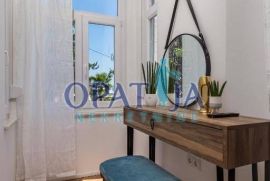 Opatija stan 3S+DB, 1.kat, 100 m2, 2.red od mora, Opatija, Kвартира