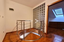 Ičići, stan s tri balkona i garažom, Opatija - Okolica, Appartment