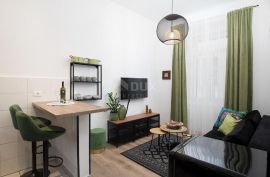 ISTRA, PULA, CENTAR - 1SS+DB luksuzan stan u samome srcu grada, Pula, Appartment