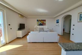 OPATIJA, IČIĆI - penthouse s panoramskim pogledom i okućnicom, Opatija - Okolica, شقة