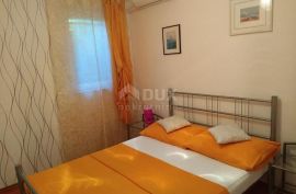 SENJ, SVETI JURAJ - Predivna apartmanska kuća prvi red od mora, Senj, Haus